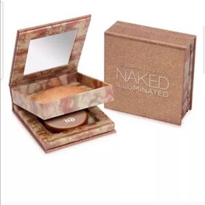Urban Decay Naked illuminated  shimmering Powder